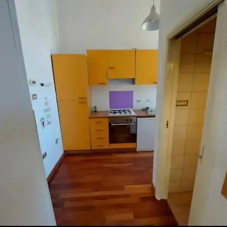 Second Floor Apartment - No Lift Bari Exterior foto